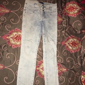 Light washed jeans